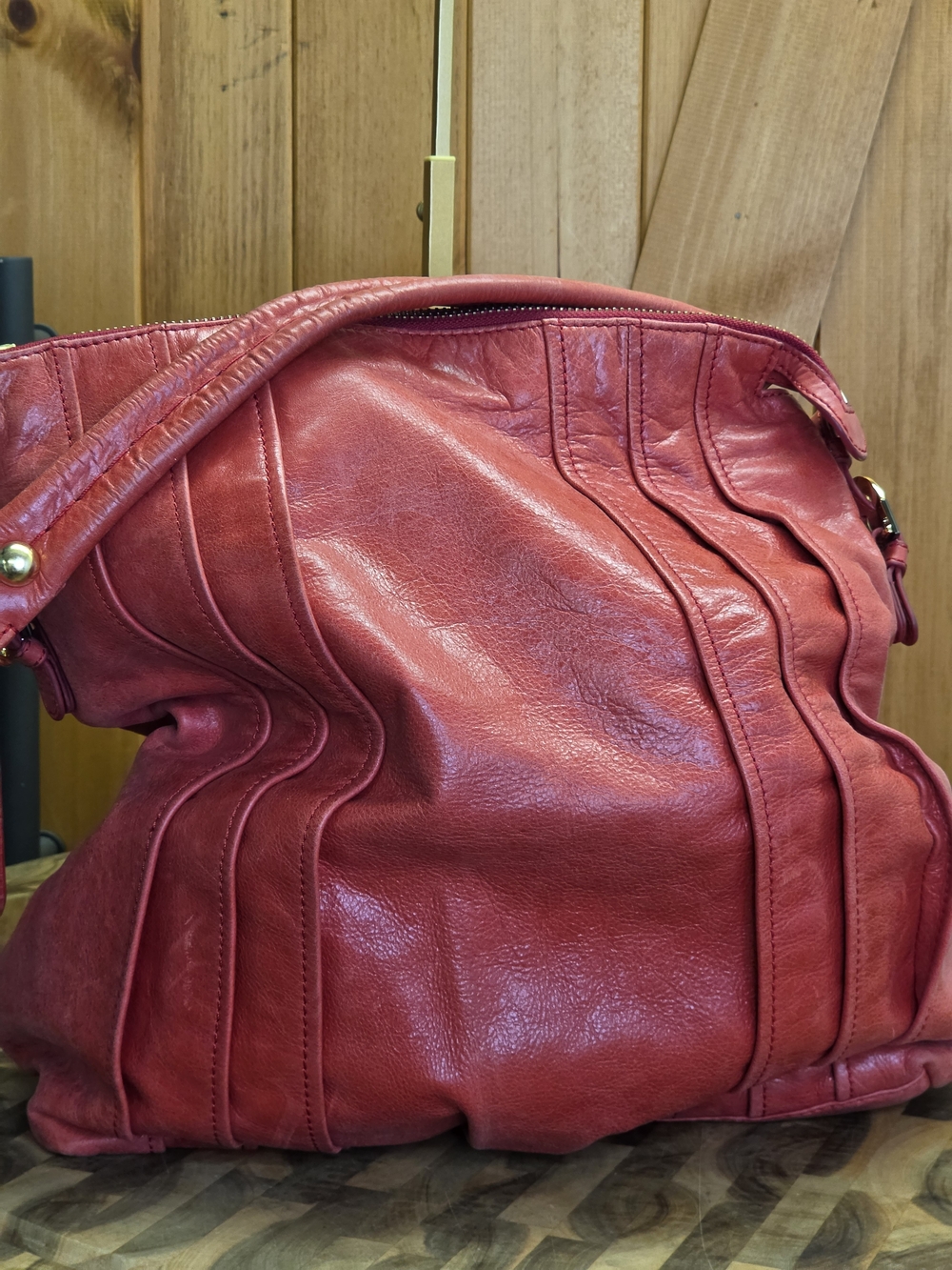 Badgley Mischka Women's Red Leather Shoulder Bag - Picture 6 of 11